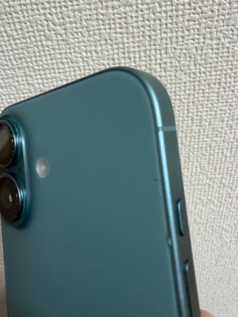 iPhone16 ティール 128GB 背面割れ 本体のみ おまけあり