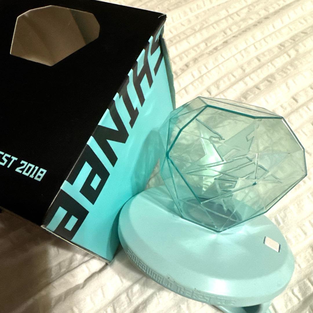 SHINee ペンライト 箱付き　4個セット