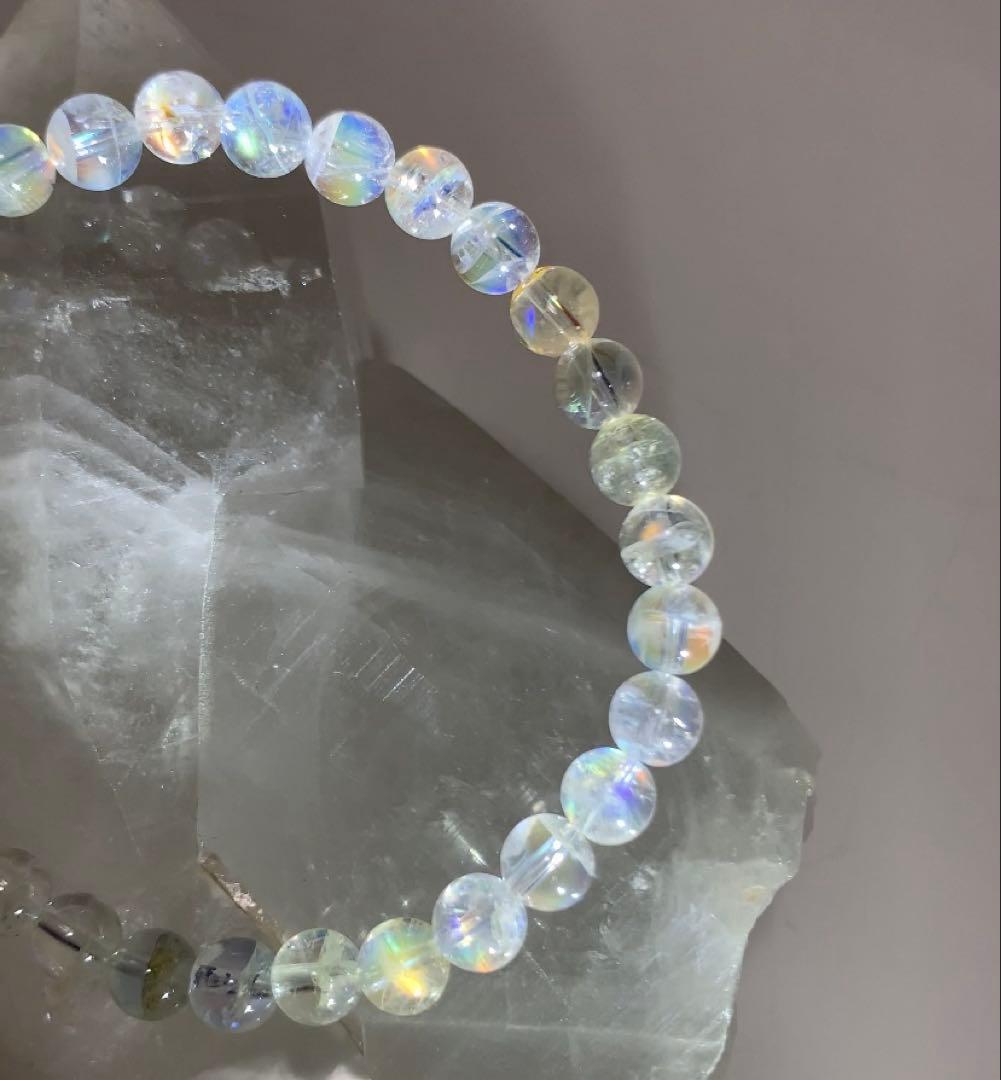 ★三月桜 さま★《極上》①マダガスカル産　ホワイトラブラドライト　ブレス