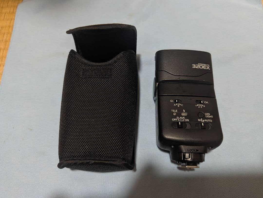 EOS Kiss X90、デジタル専用レンズ3本、320EXセット