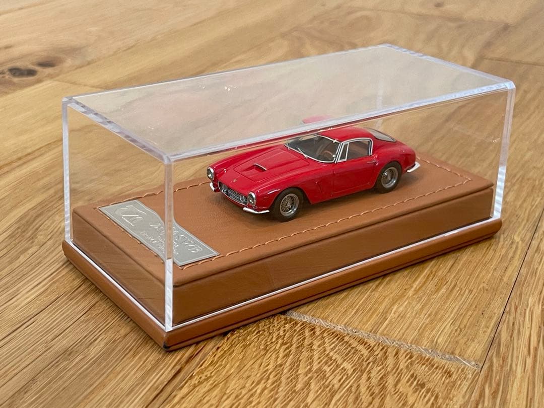 世界199台限定　フェラーリ 250GT SWB 1/64