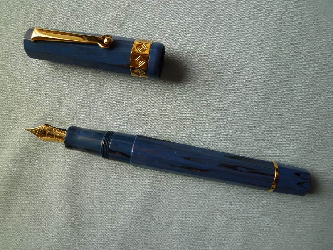 Santini Nonagon 18K M 独逸製ブルーエボナイト軸