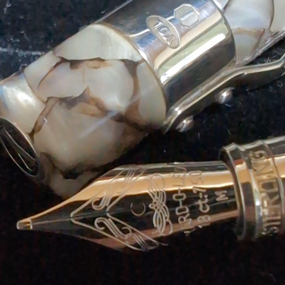 希少♪】 ヤード・オ・レッド YARD・O・LED 万年筆 パールアストリア