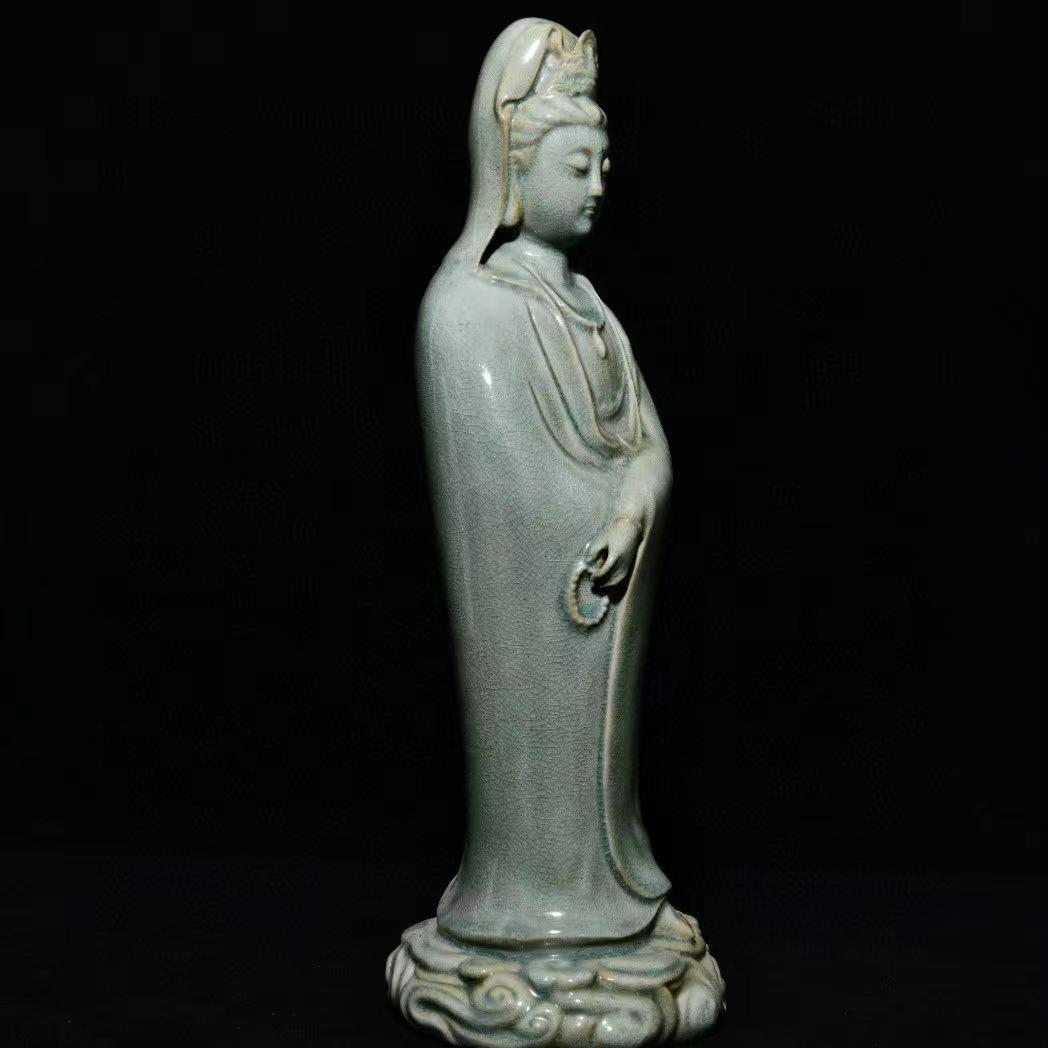 中国古美術・旧蔵の陶磁器、宝珠を持つ静かな思索の観音・12x41cm・