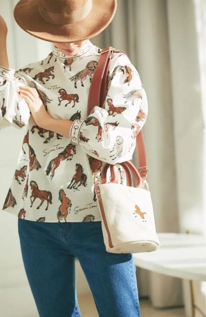 新品未使用★SEVENTEN by MIHO K馬刺繍ミニショルダーバック