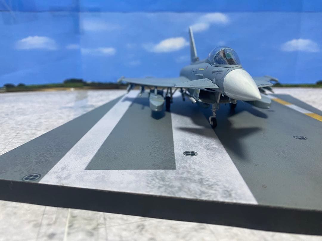 限定値下げ　1/72 プラモデル完成品　ユーロファイター　ハセガワ