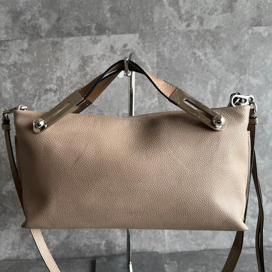 ⭐️ロエベ⭐️ 2WAY レザー クラッチバッグ ベージュ メタルバー