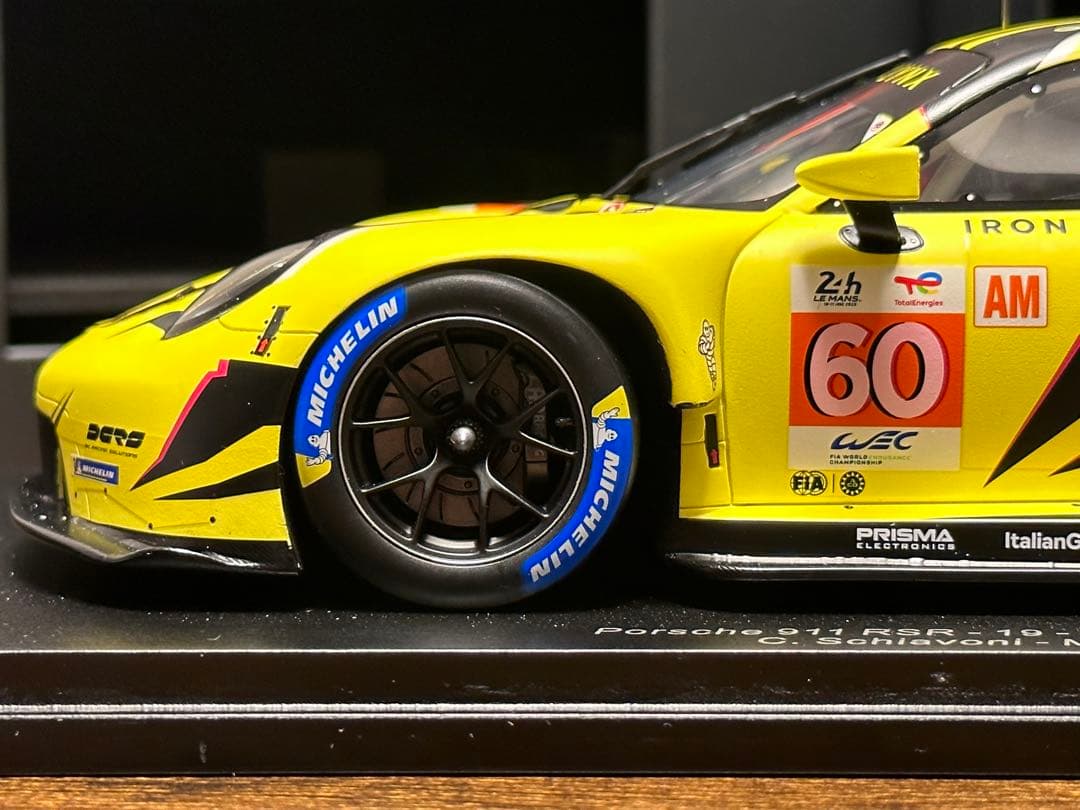 スパーク　1/18 porsche911 rsr-19 iron lynx