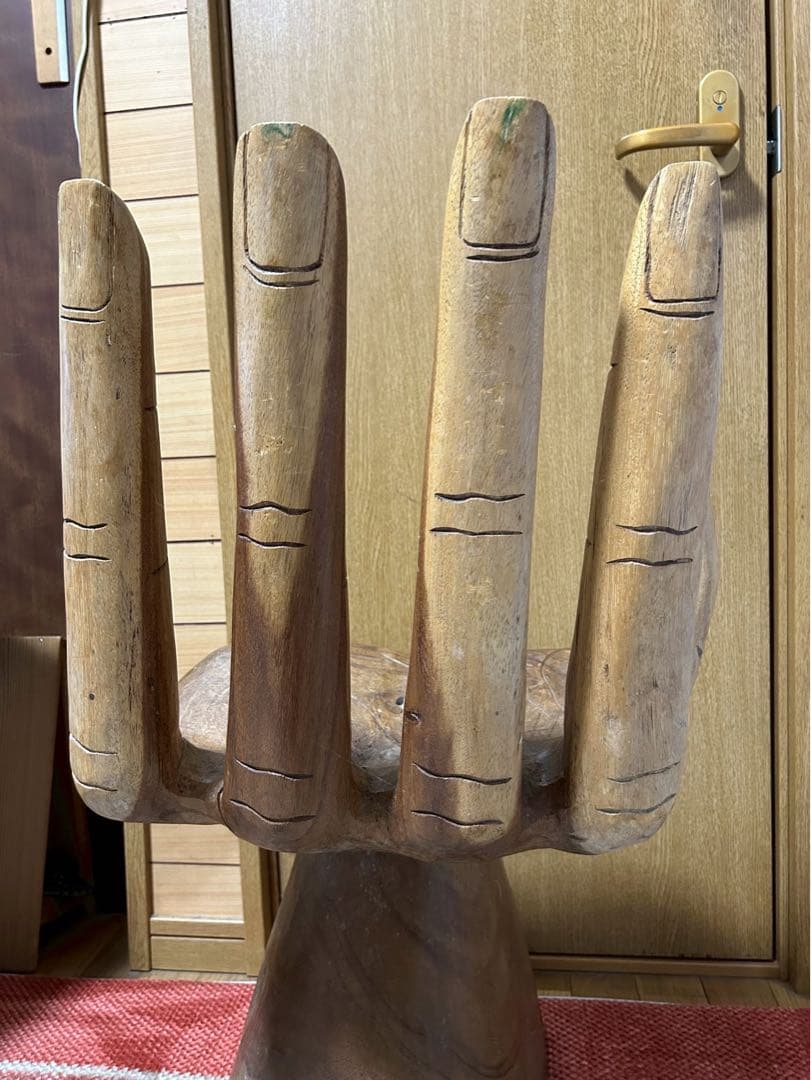 アウトレット ユニークな手形木製椅子 Hand shaped chair - Etsy 日本