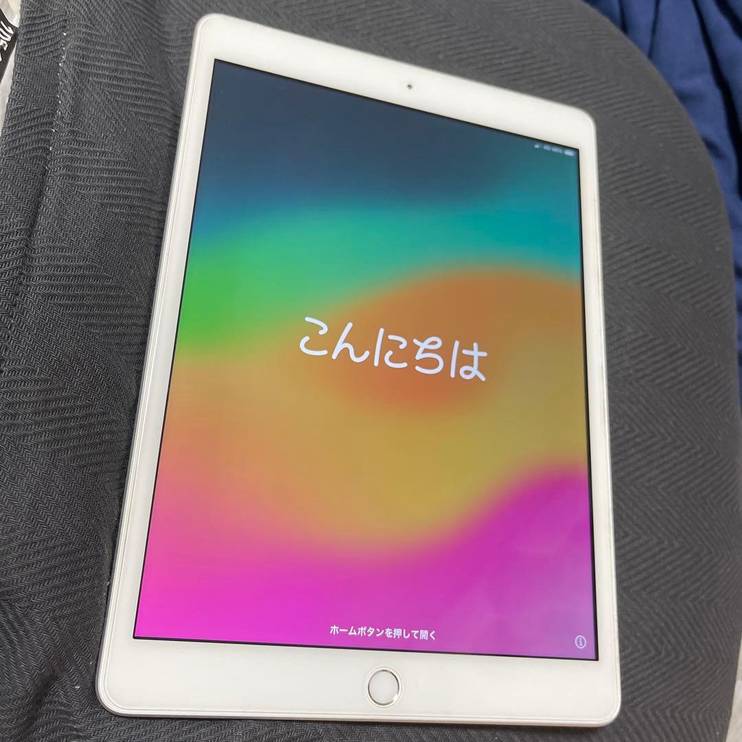iPad第8世代 32GB ホワイト 箱付き
