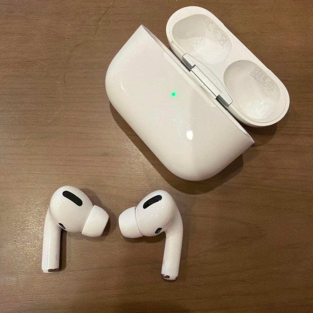 右耳ノイズあり AirPods Pro 本体 充電ケース付き - メルカリ