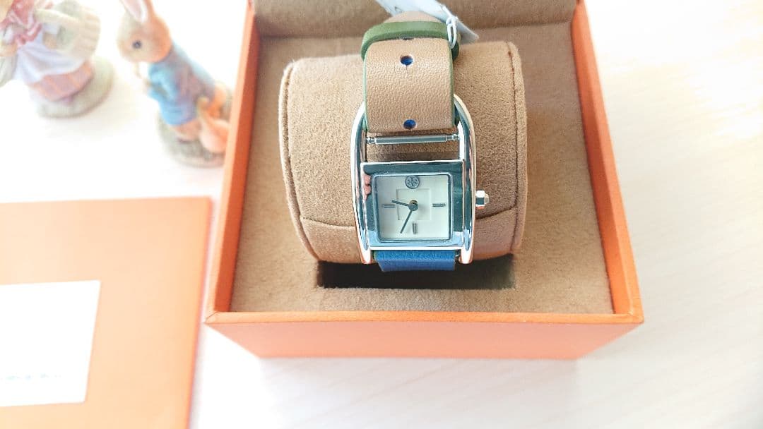 ☆新品半額saleTory Burch 配色カラー クオーツレディースお洒落時計