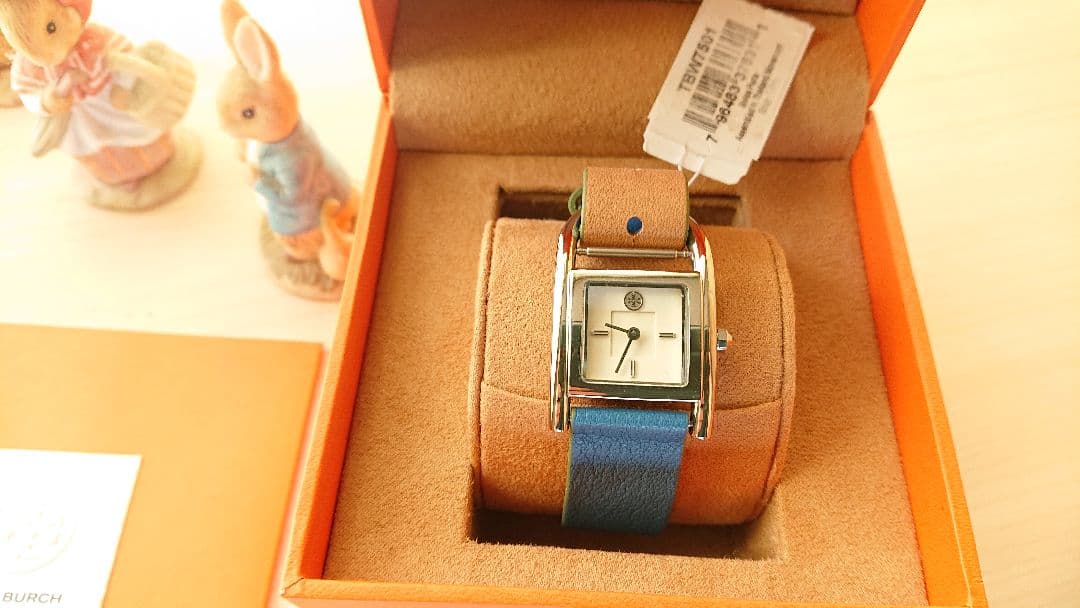 ☆新品半額saleTory Burch 配色カラー クオーツレディースお洒落時計