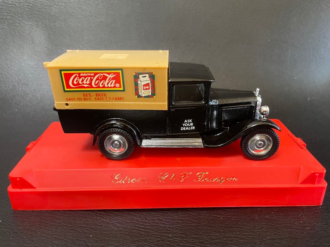 1/43スケール　コカコーラ　ダイキャストメタル　SOLIDO社　フランス製