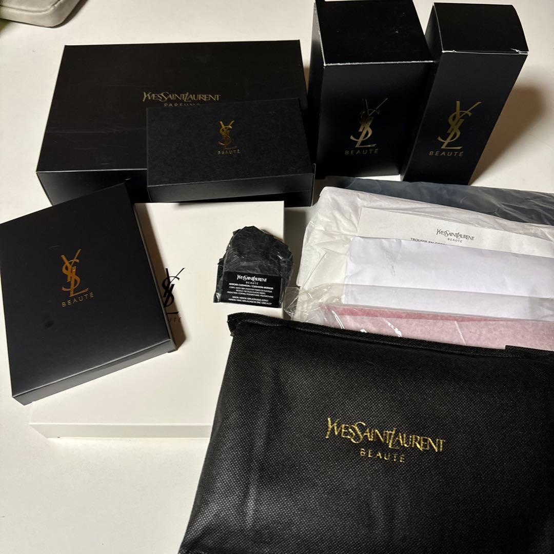 Yves Saint Laurent メイク道具 セット　ノベルティ