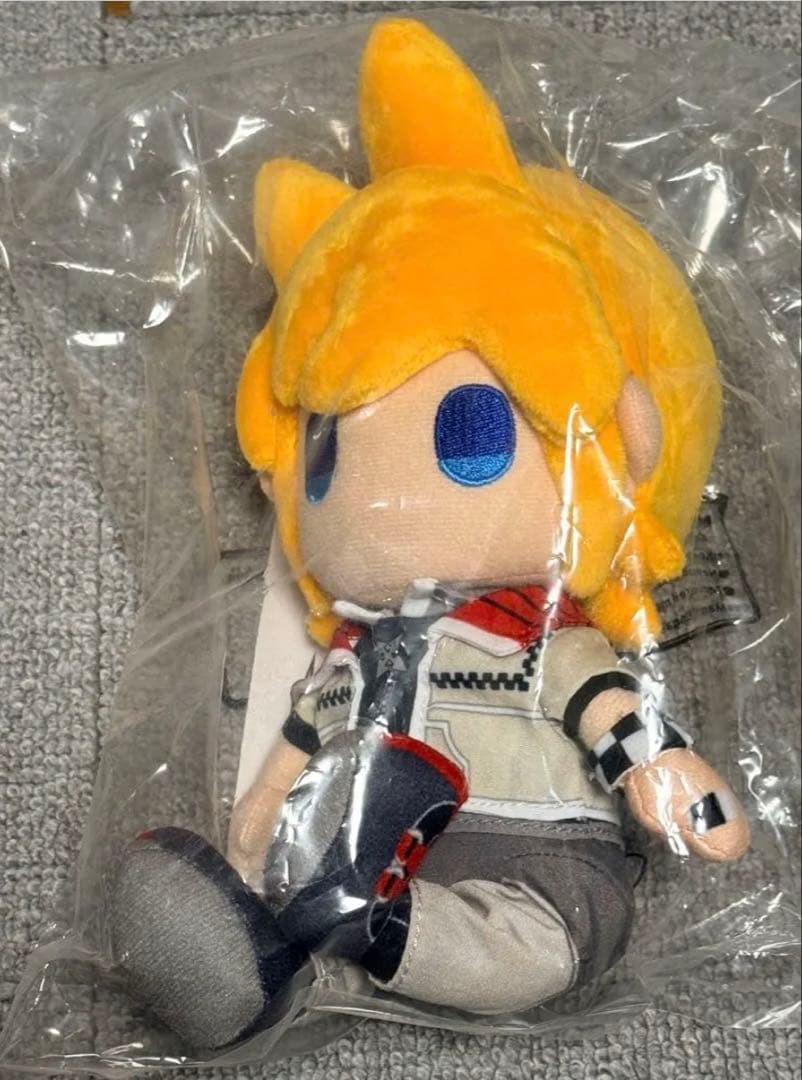 キングダムハーツ ソラ ロクサス ぬいぐるみ