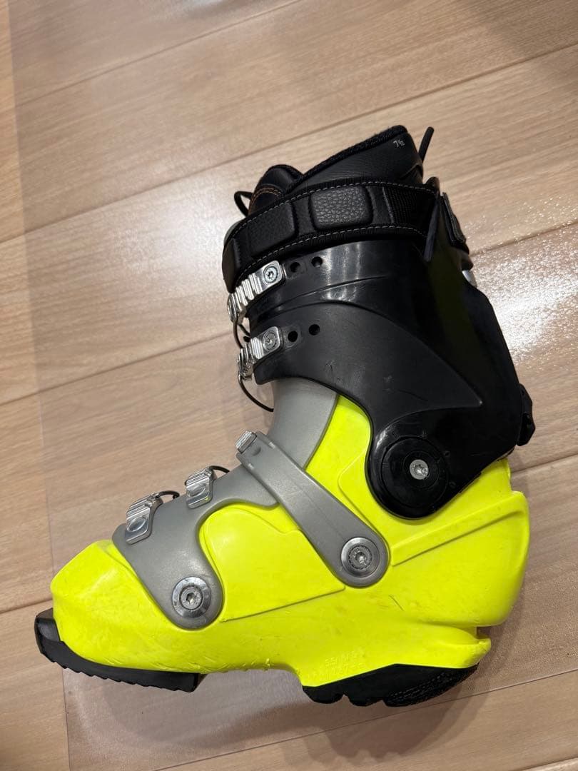 UPZ RC10 アルペンスノーボードブーツ