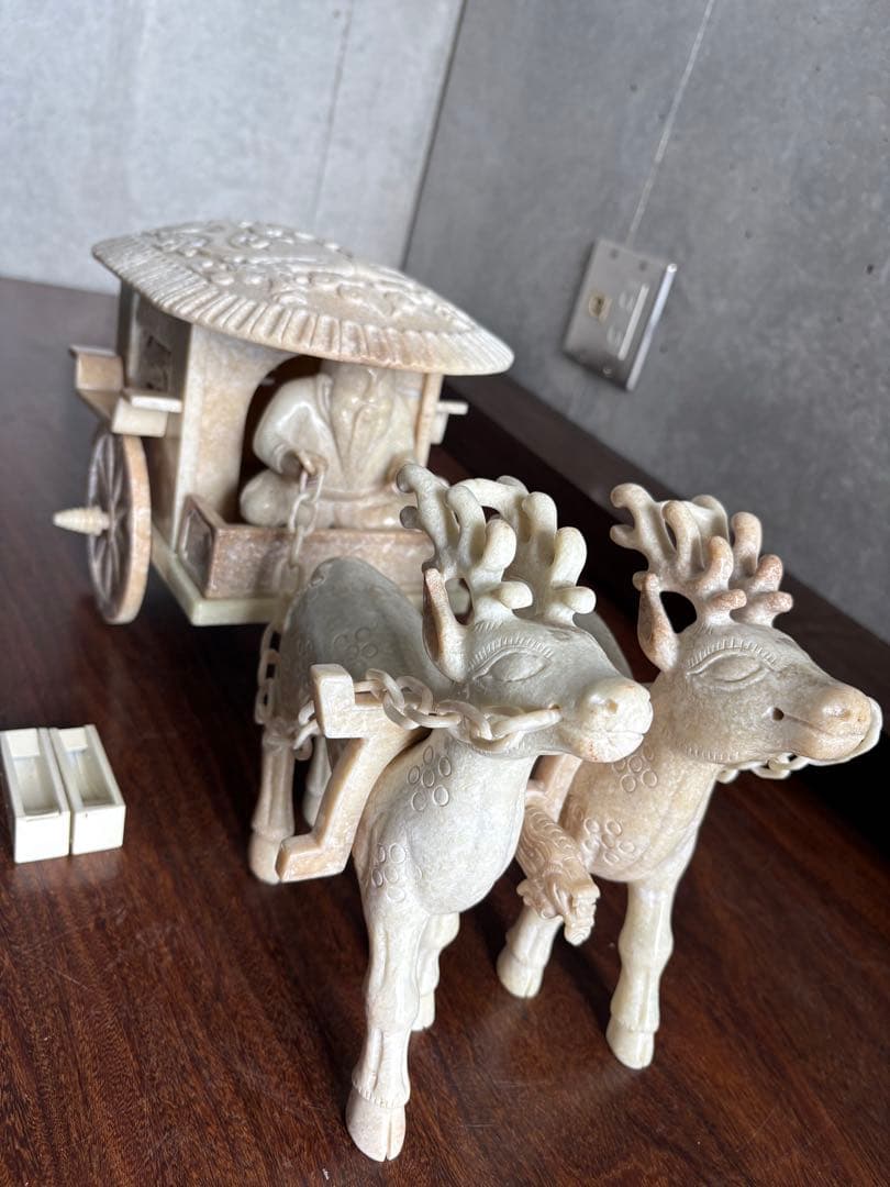 ジブリ様専用⭐︎石？玉？の大きな中国的置物 馴鹿車？