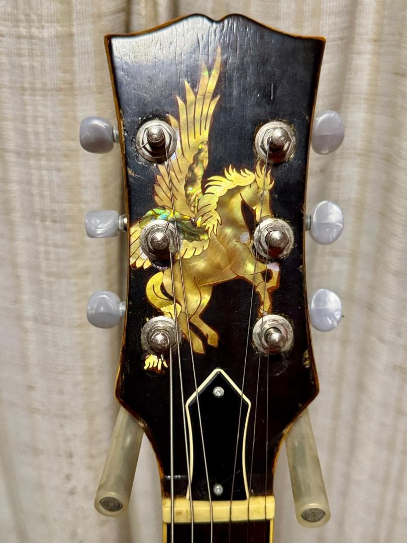 B*1様 メーカー不明ペガサスインレイ Les paul Model！
