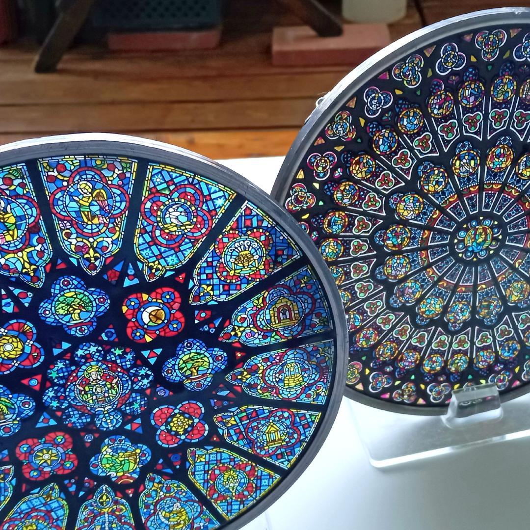 ノートルダム大聖堂 バラ窓 ローズウィンドウ ステンドグラス グラス