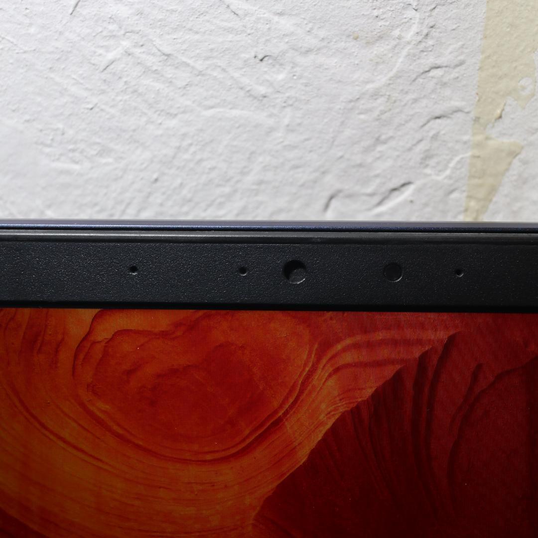 小型！Win11公式対応8世代Corei5/SSD/メ8G/無線/カメラ/FHD