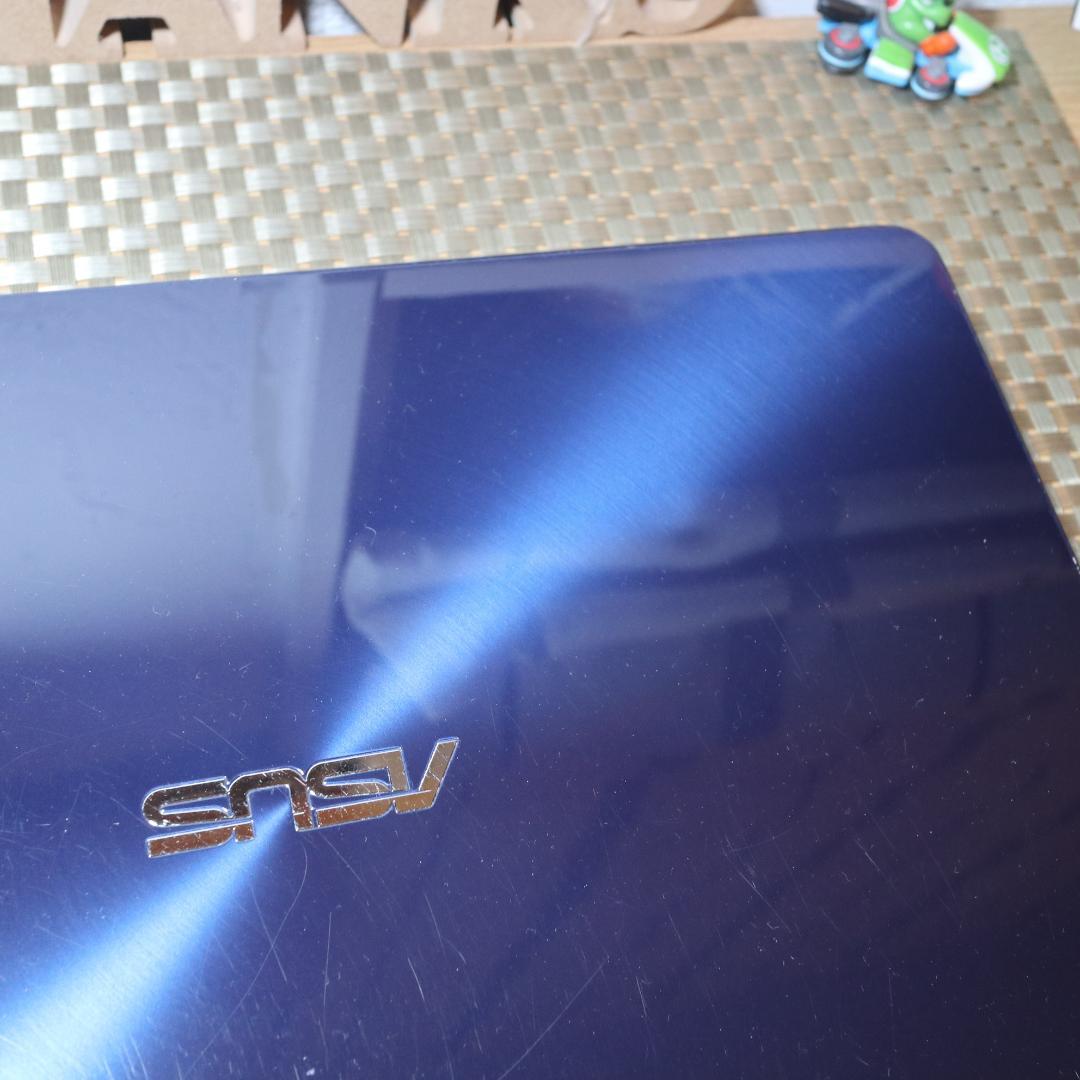 小型！Win11公式対応8世代Corei5/SSD/メ8G/無線/カメラ/FHD