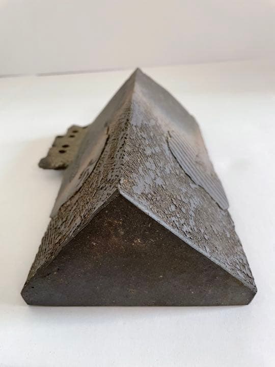 亀井勝　灰釉花入　 共箱・共布・栞