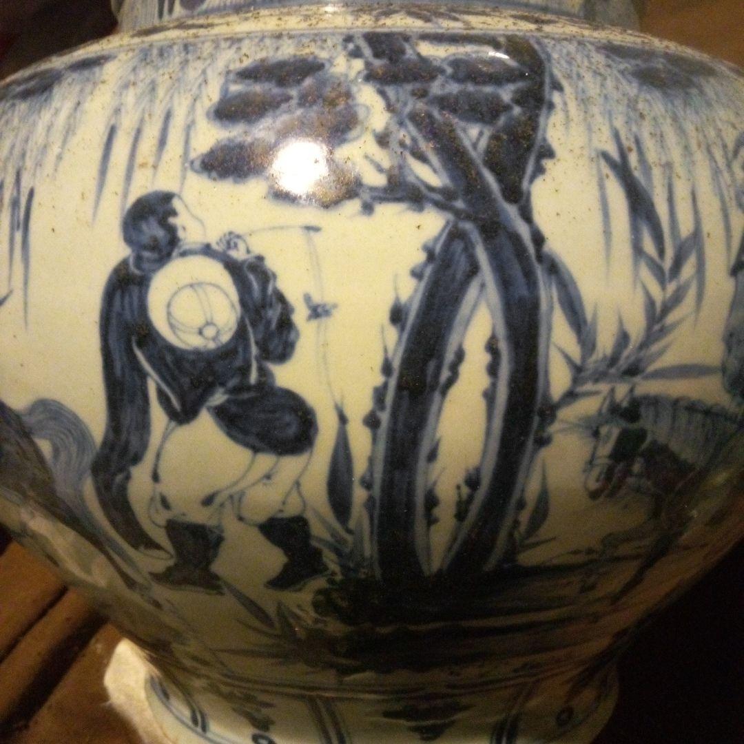 中国陶磁器 元染付 青白磁の陶器 壺 狩猟デザイン