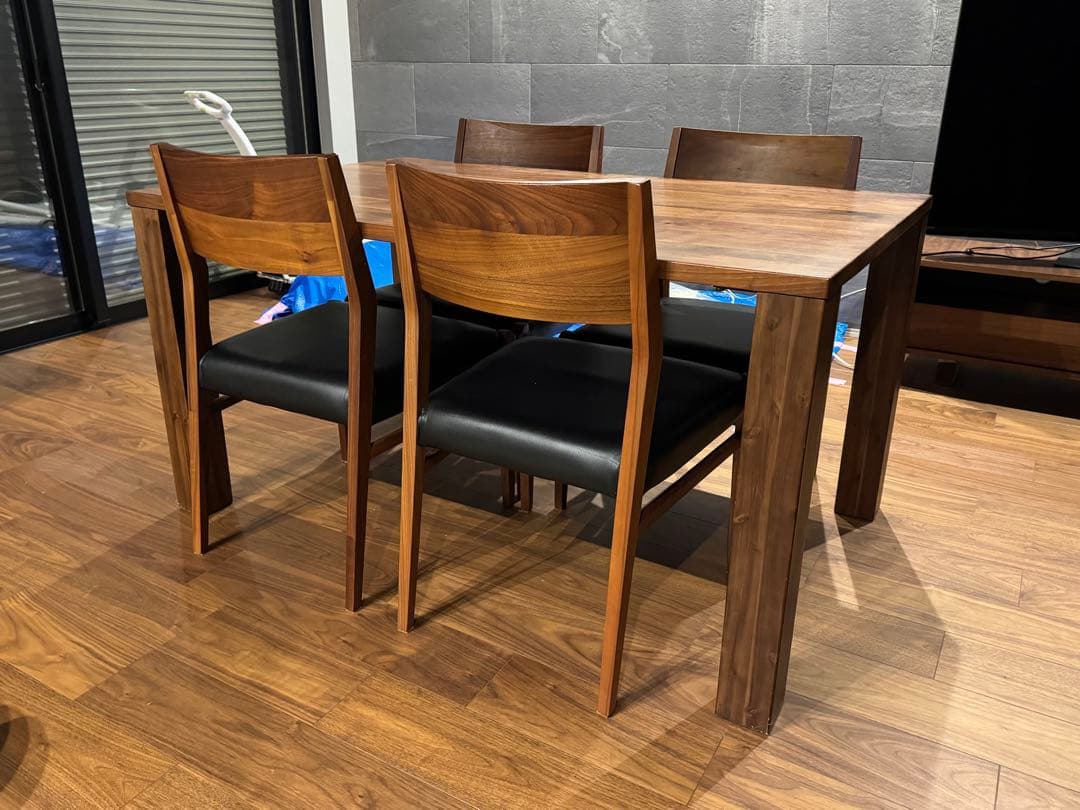 【美品】ウォールナット材 ダイニングテーブル（4人掛け） * テーブルのみ