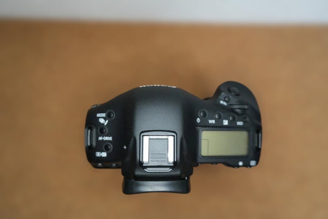 EOS 1DX(無印)/CFメディア、バッテリー2ケ、他付属品