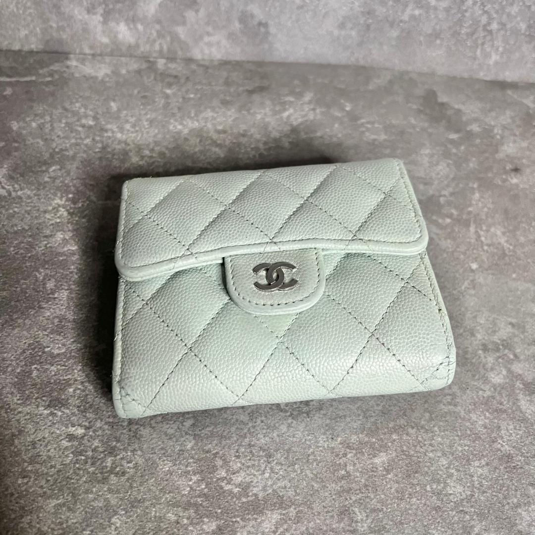 ⭐️シャネル⭐️ マトラッセ キャビアスキン 三つ折り財布 ライトブルー