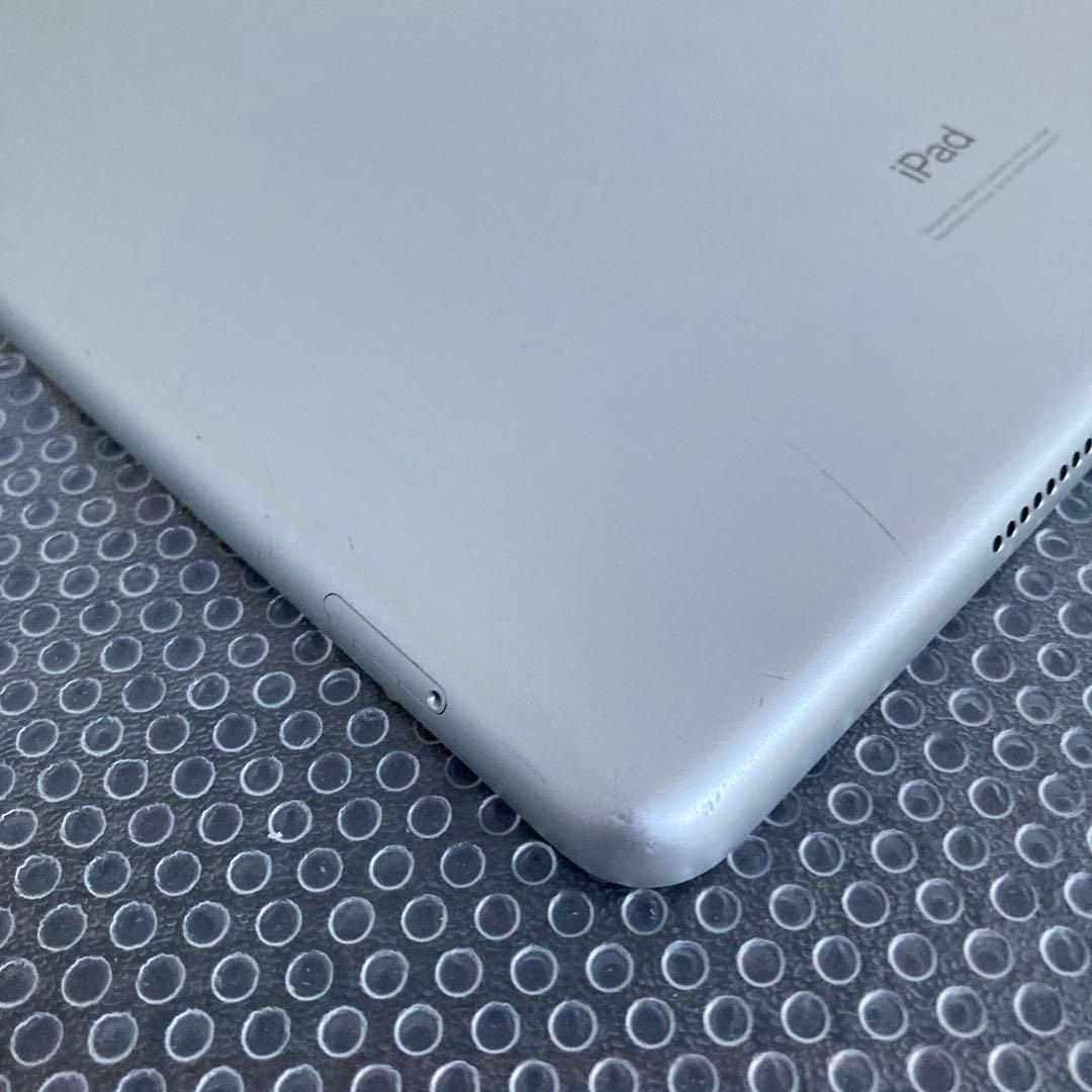800【早い者勝ち】電池ほぼ新品☆iPad7 第7世代 32GB SIMフリー