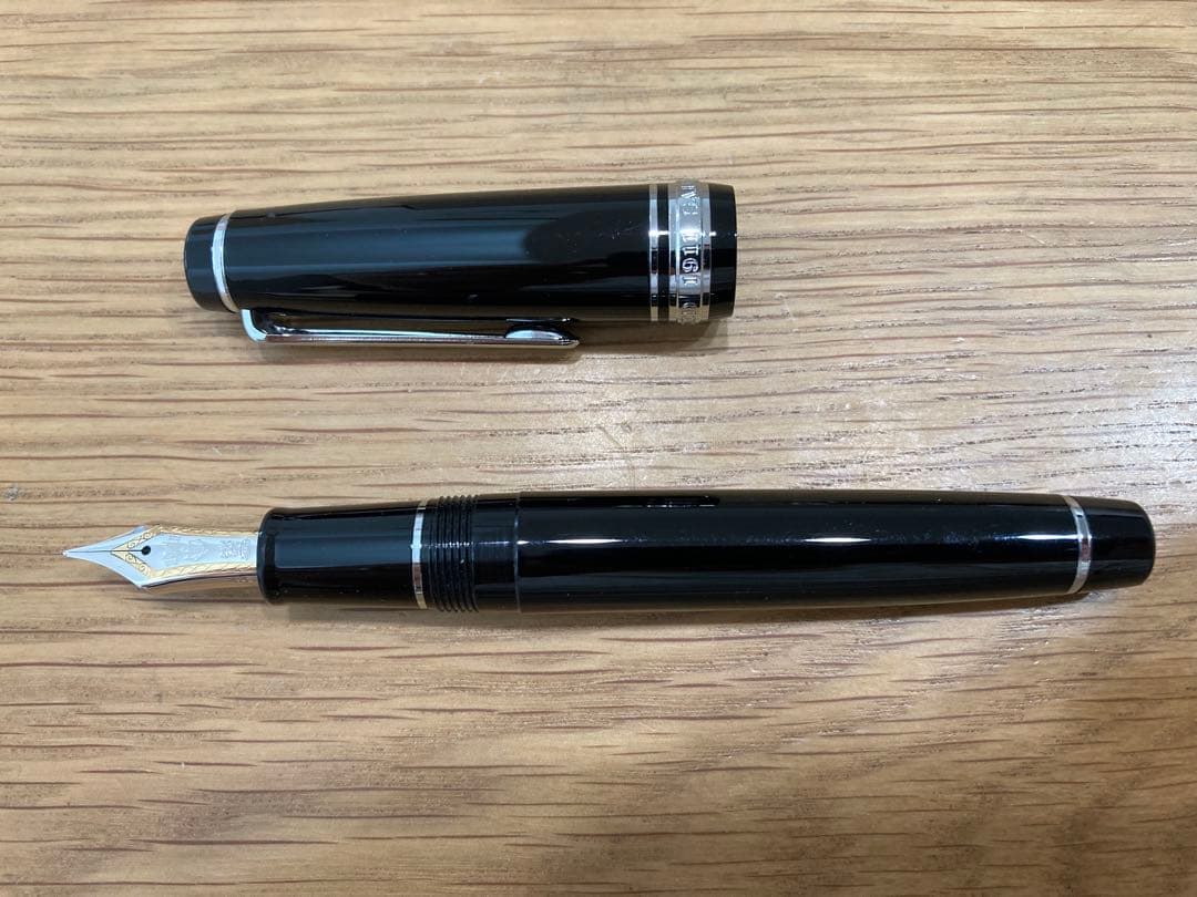 再値下げ】SAILOR（セーラー万年筆） プロフェッショナルギア 銀 太字