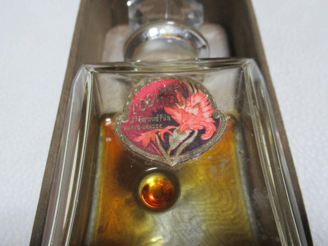 ◇極希少 美品 1920年頃 仏製 共箱付！バカラ製「L'OEILLET」香水瓶