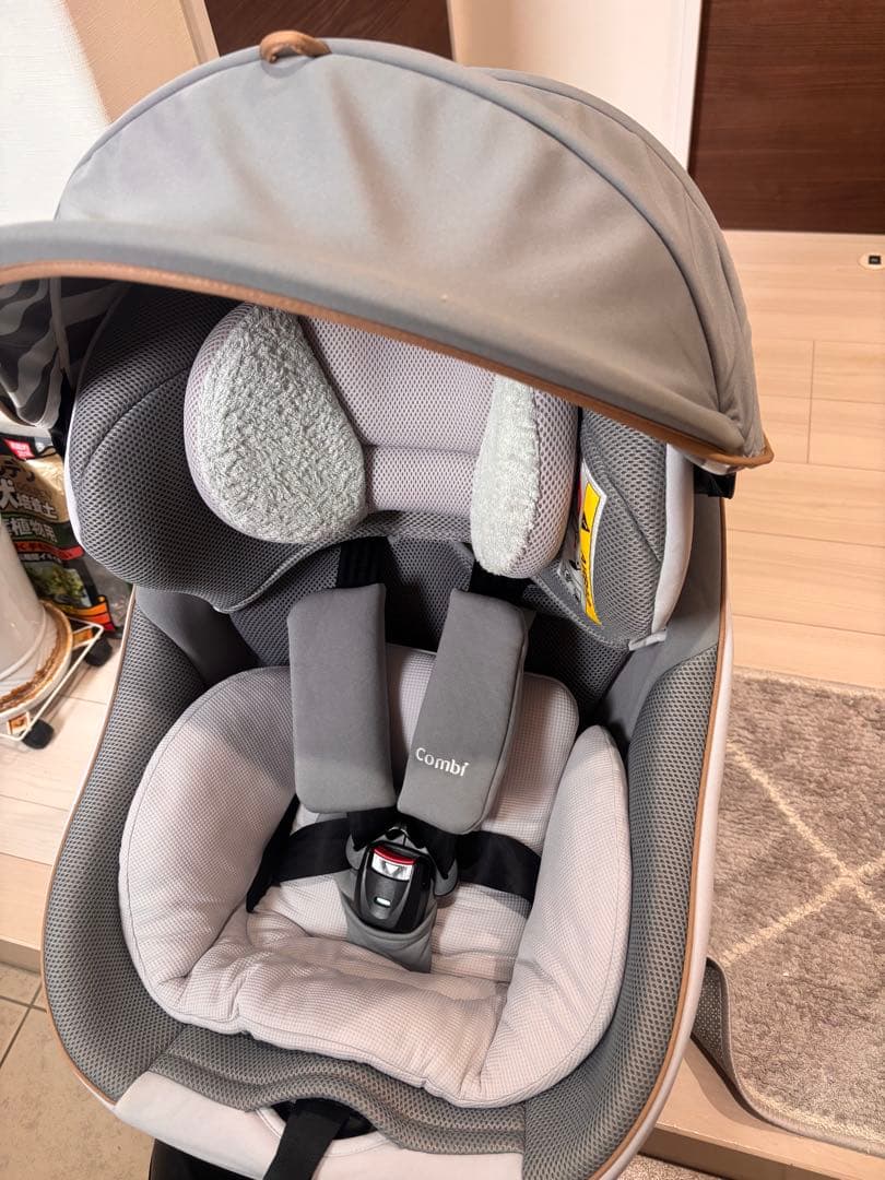 値下げ！コンビ クルムーヴスマートISOFIX チャイルドシートエッグショック