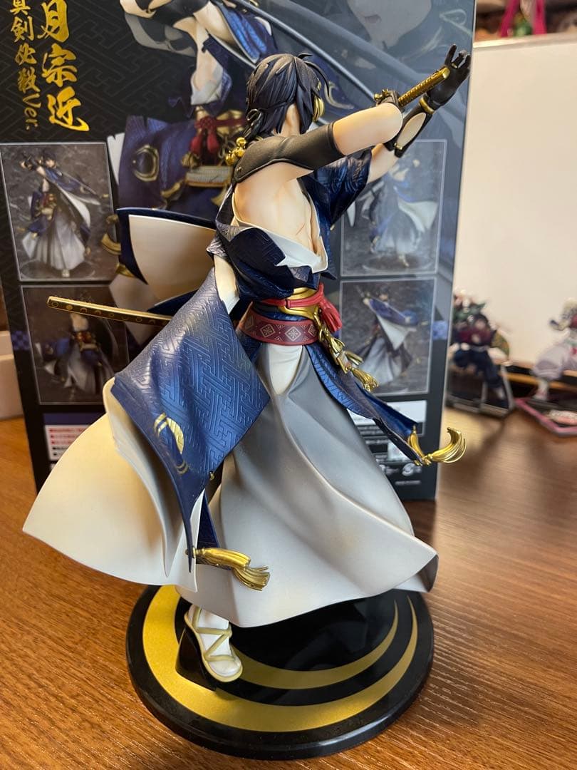 【箱付き】刀剣乱舞 三日月宗近 フィギュア 真剣必殺Ver.