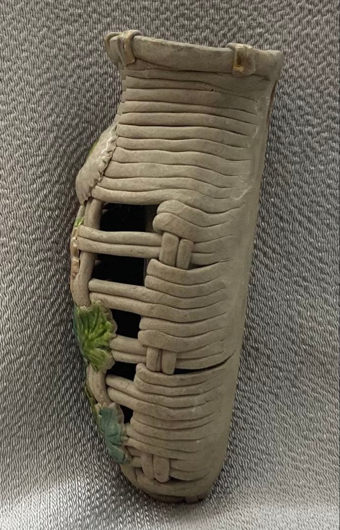 B246s 萬古焼　菊透し掛花入　骨董品