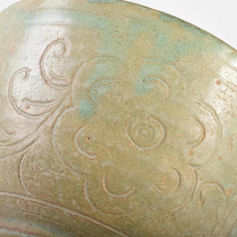 タイ古陶磁　緑釉　刻魚藻文水指　刻花文茶碗　時代箱付　C　R7773B