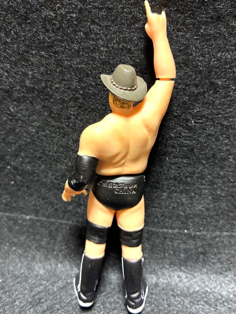 プロレス　フィギュア　ホーガン　ブッチャー　ハンセン　3体