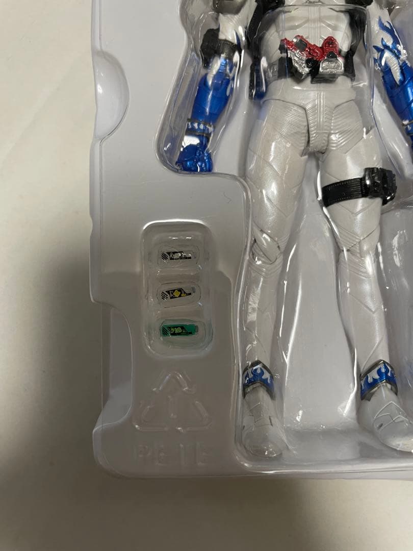 S.H.Figuarts(真骨彫製法) 仮面ライダーエターナル 魂ウェブ商店限定