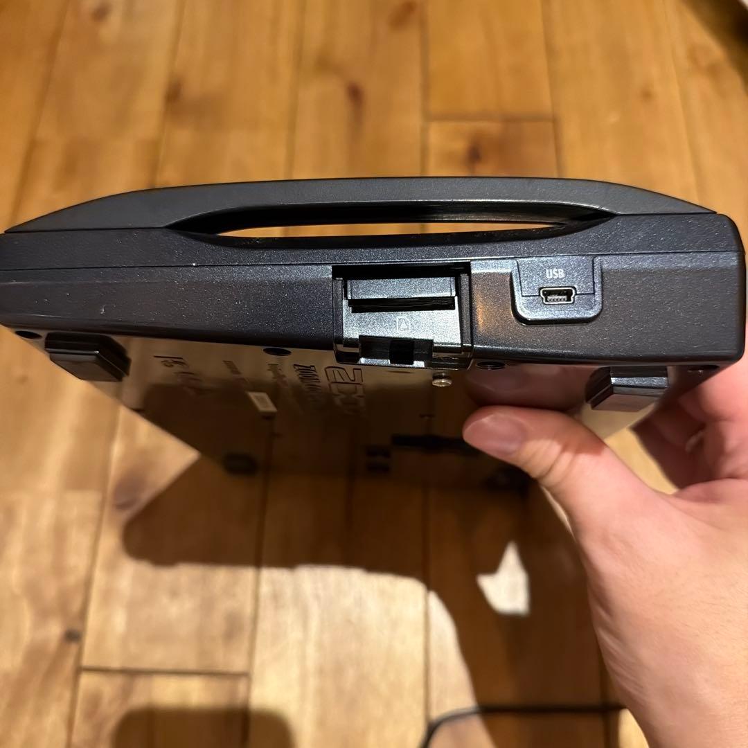 Zoom R8 マルチトラックレコーダー