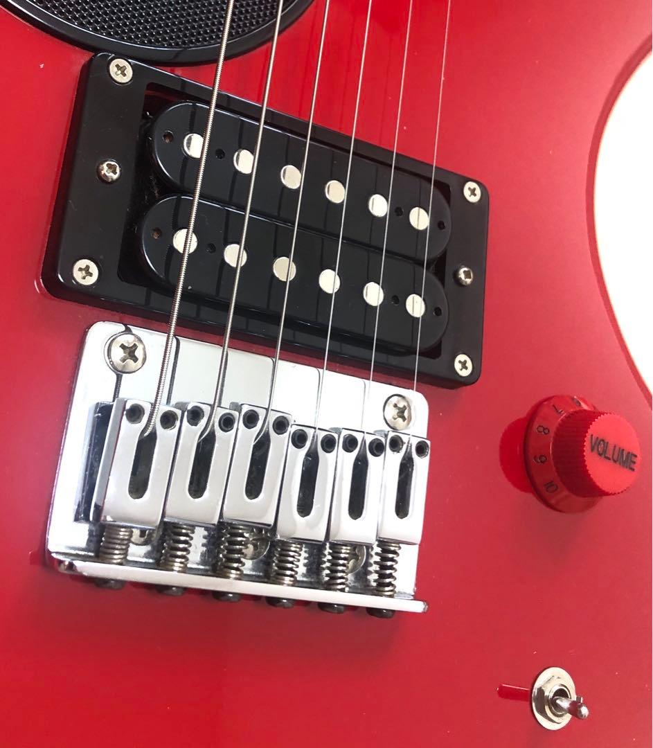 【美品】ZO-3 レッド アンプ内蔵ミニギター 専用ケース付 ぞーさん