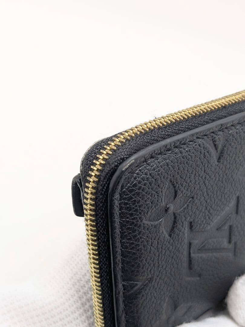 ヴィトン ポルトカルト レクトヴェルソ ケース アンプラント ブラック