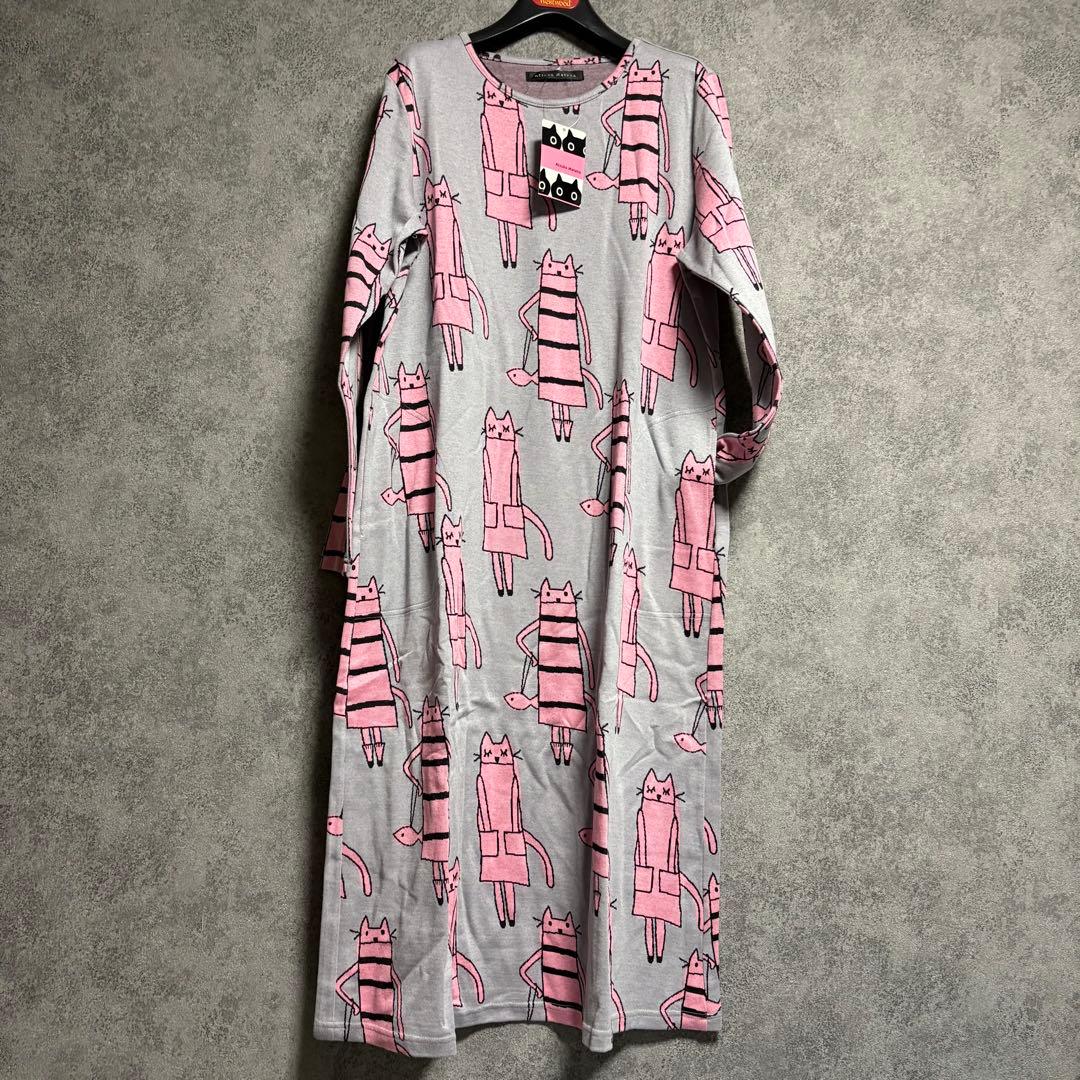 新品　マタノアツコ ニューヨークのねこ柄ワンピース・ルームウェア「Mサイズ」