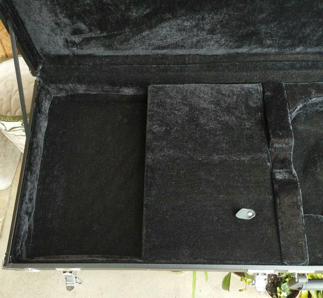 ハードケース　送料込み　ケースのみ