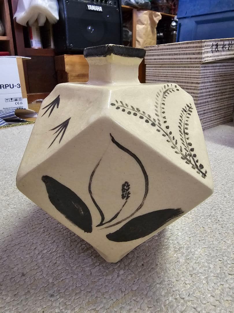 人間国宝 田村耕一さん？の12面体花瓶