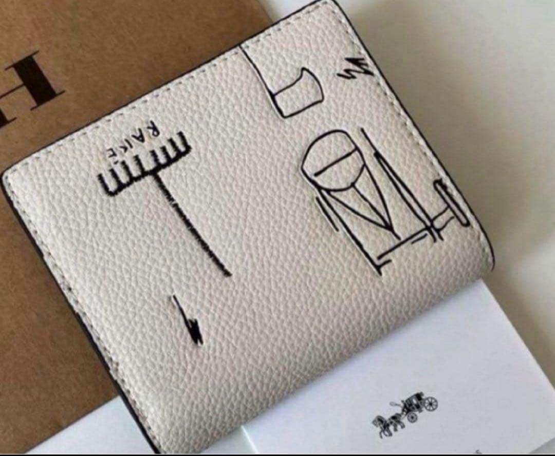 COACHパスキアコラボホワイト白二つ折り財布スナップウォレット.新品未