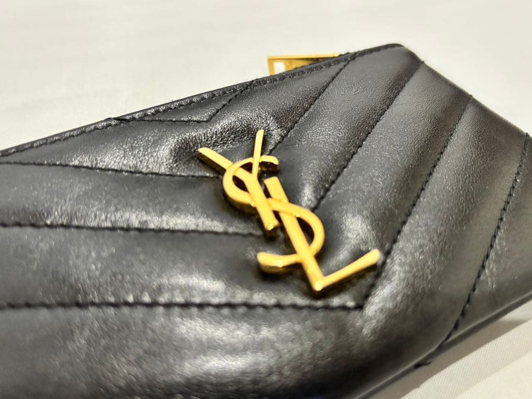 SAINT LAURENT ブラック ケース　未使用　箱付き