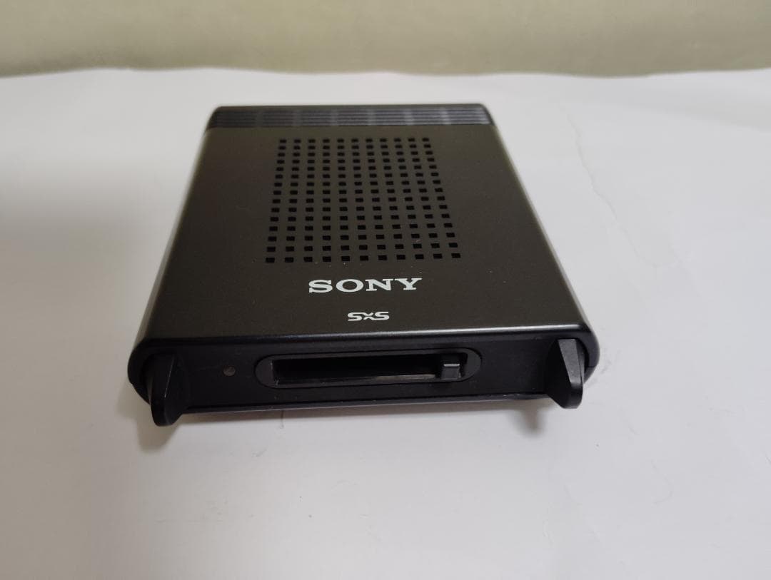 SONY　SBACーUS10　SxSメモリーカードUSBリーダーライター