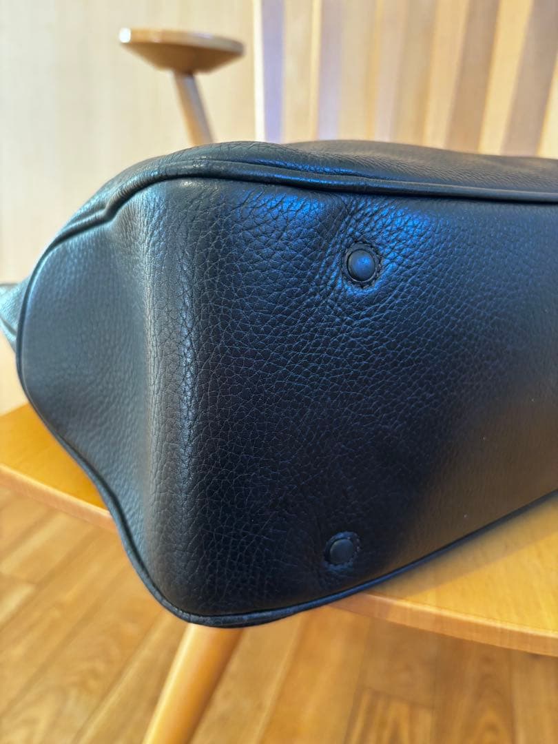 ブラックレザートートバッグ